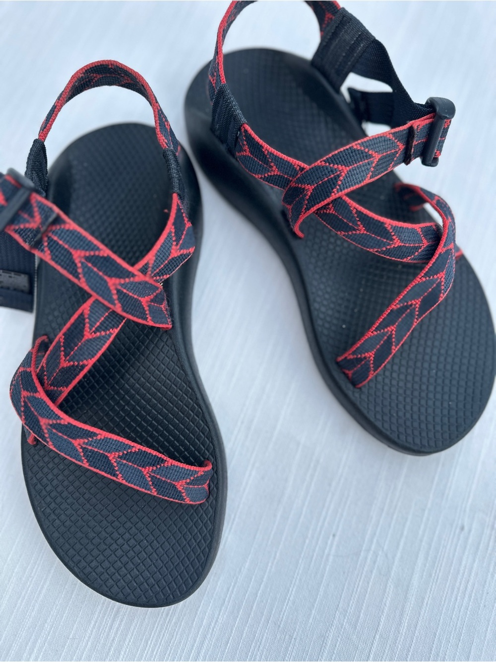 Chaco Women’s Z/1 Classic Navy Red Chevron Strap Sandals | 8 NWOB